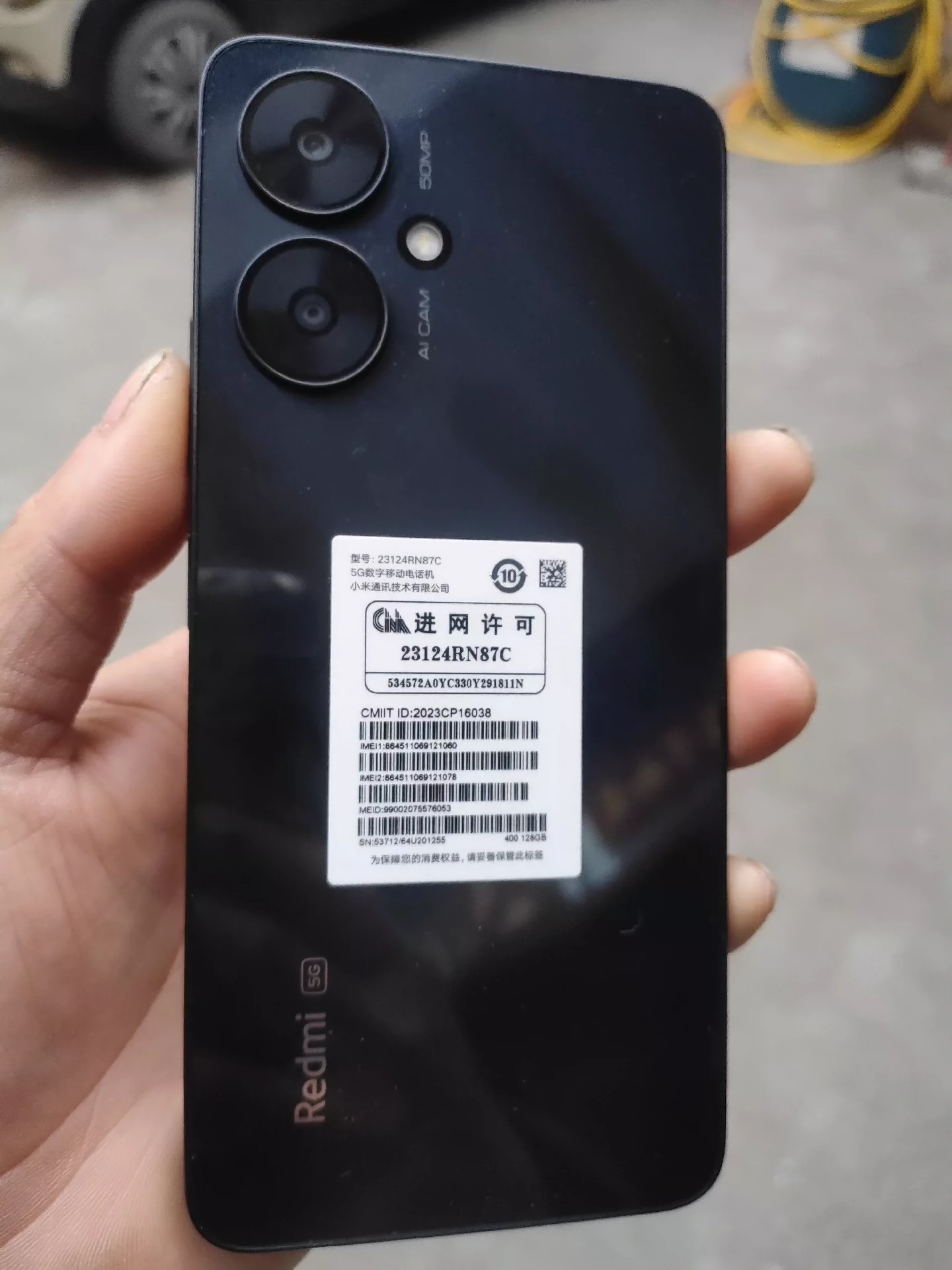 机，给老人买的，不会用，用了没几天不用了，95新，外观轻微磨损，屏幕有一点点磕碰，别的全部正常，拍的时候我的手机拍的不是很好，有点花，实物正常屏幕，赔钱卖，喜欢